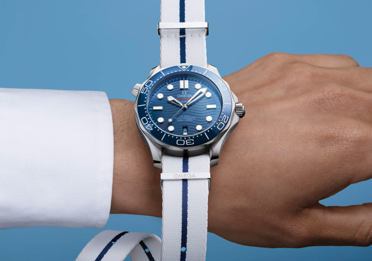 普段着けている腕時計の印象を一新させるオメガ製NATOストラップ――新 ...