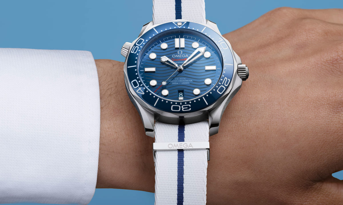 普段着けている腕時計の印象を一新させるオメガ製NATOストラップ――新
