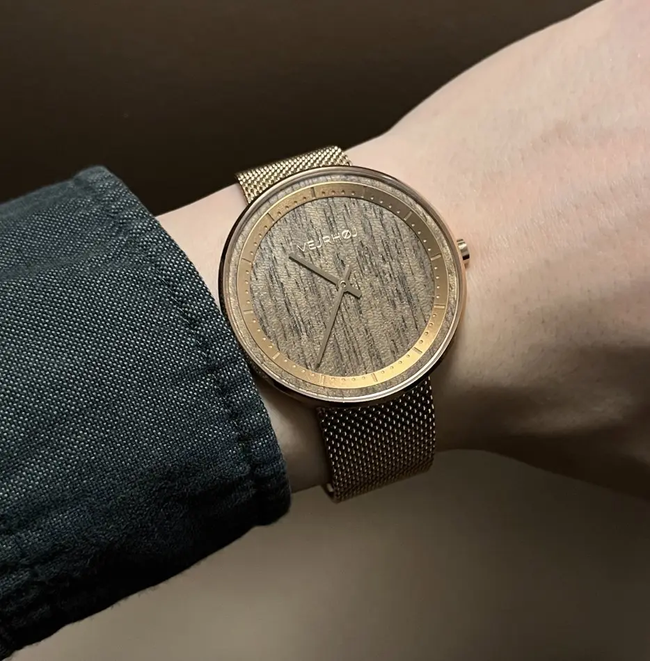 ヴェアホイ】の「The ROSE-mesh」はシンプルだけど個性的⁉ 今までにない木製腕時計ブランドを発見！ | WATCHNAVI Salon