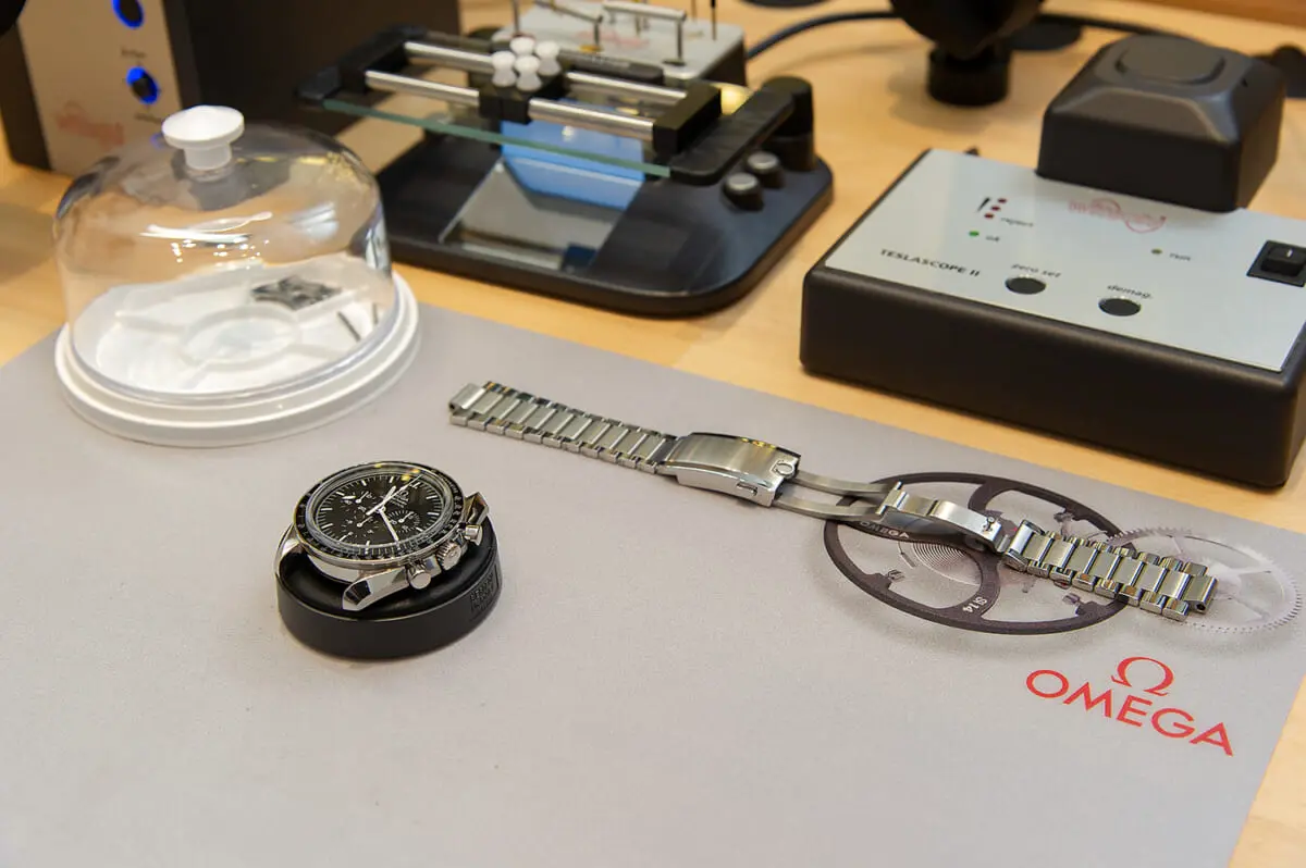 オメガ・ワークショップ 写真資料集「Omega and After」1981年 オメガ（OMEGA）ブティックの新サービス「ブティックテクニシャン