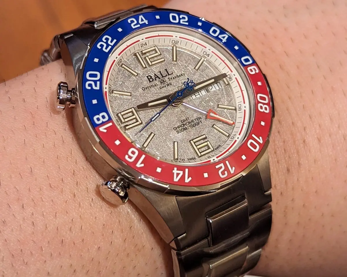 メテオライト文字盤を採用する世界限定1000本の腕時計が登場 | WATCHNAVI Salon
