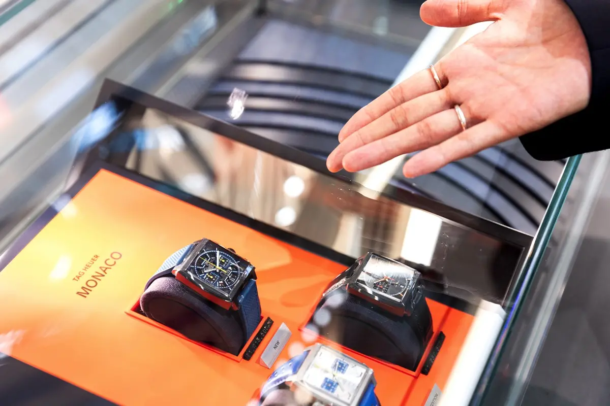 自分に似合う腕時計を探せ！ 学芸大青春・仲川 蓮の“イーニーミーニー