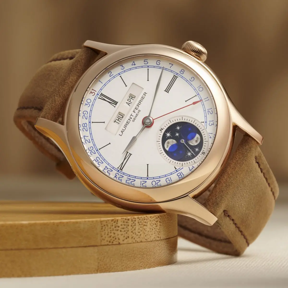 ローラン・フェリエ】の新作ウオッチは2つの特殊機構を有する