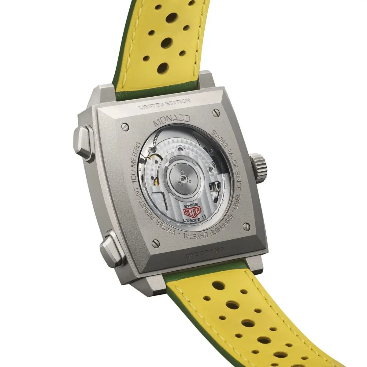 英国のレーシングカーを彷彿とさせるグリーンの角形クロノグラフが1000