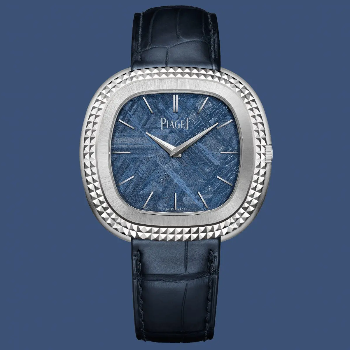 クル・ド・パリ仕上げのケースにメテオライト文字盤をセット！ピアジェ