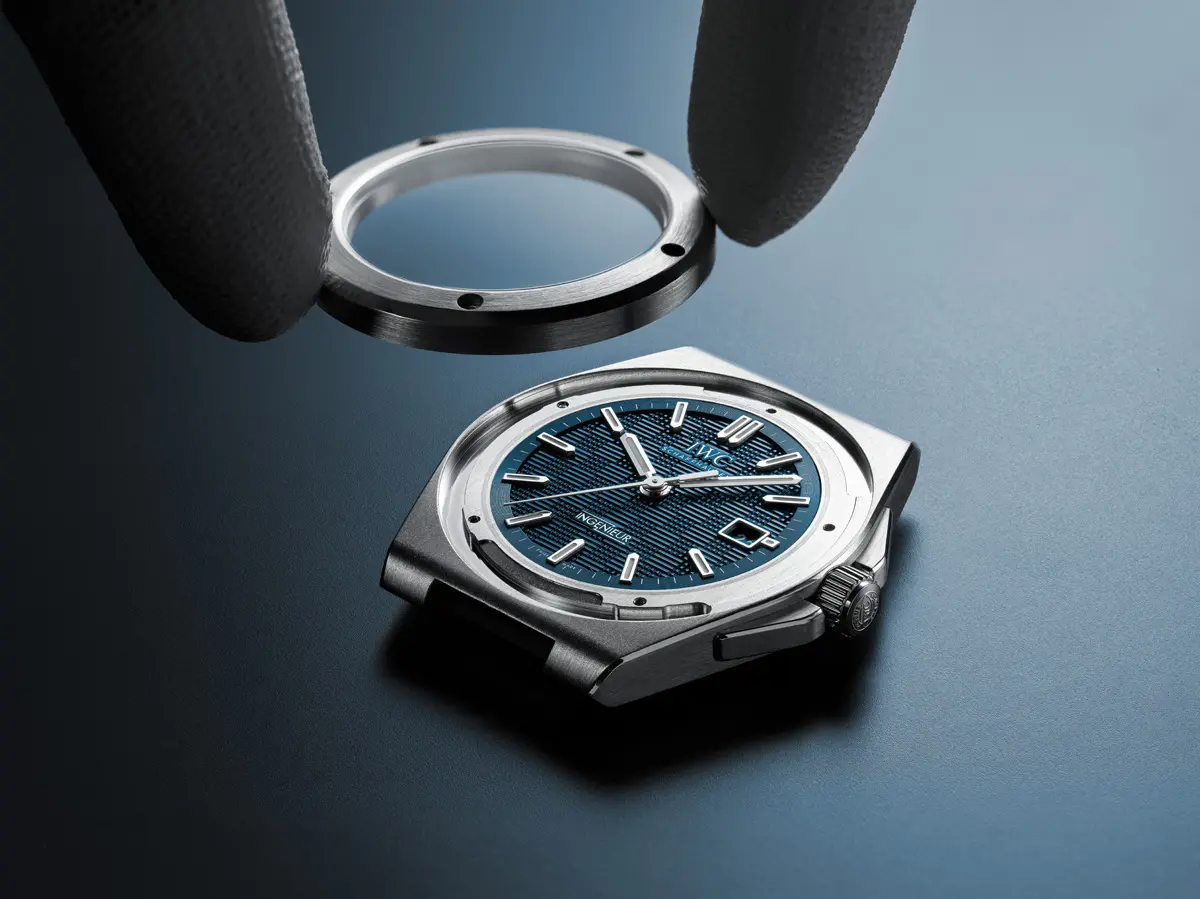 IWCシャフハウゼン【インヂュニア】に待望のブルーダイアルが