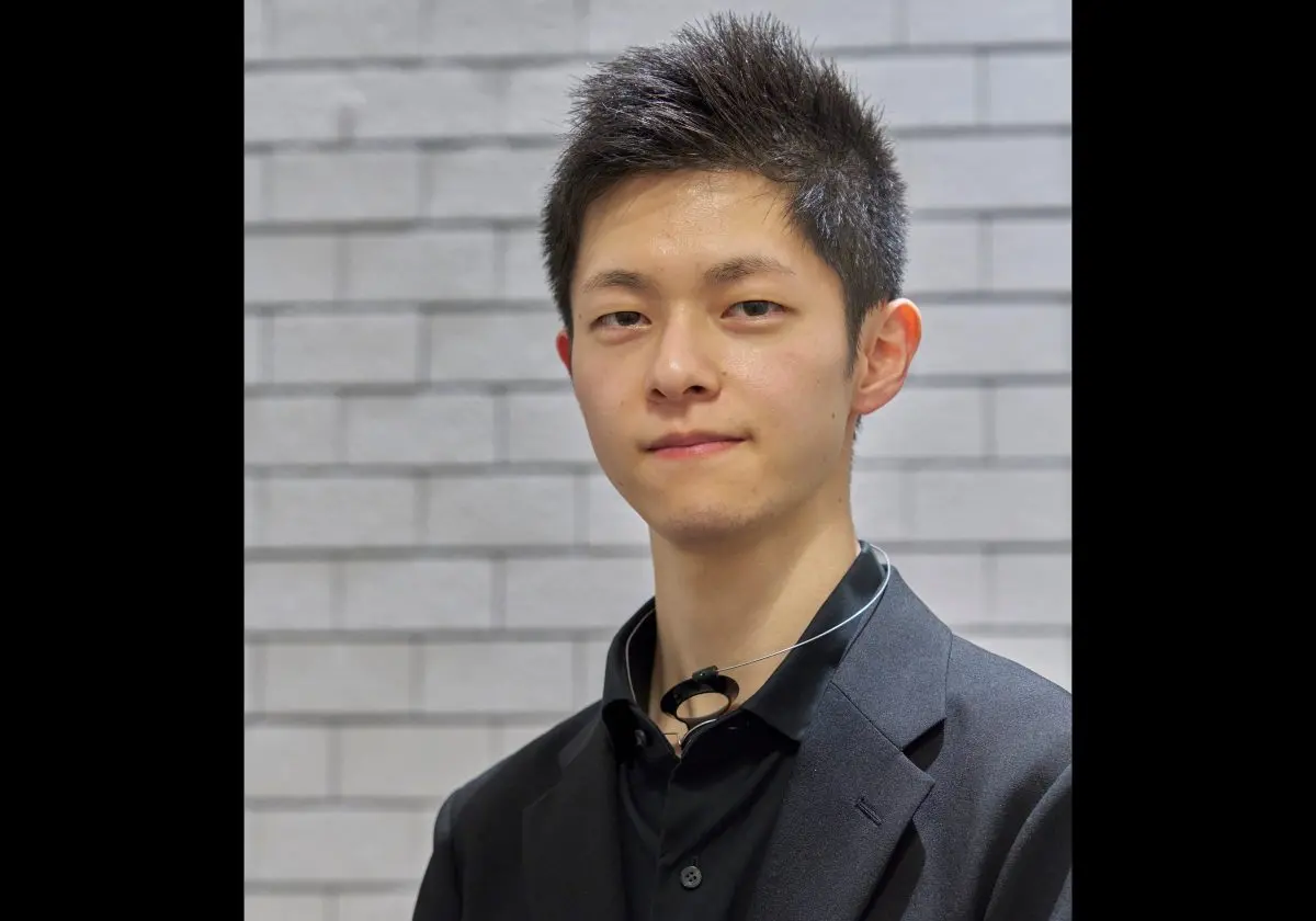 インタビュー】学生が東京時計精密のサポートのもと、世界初の インタビュー】学生が東京時計精密のサポートのもと、世界初の
