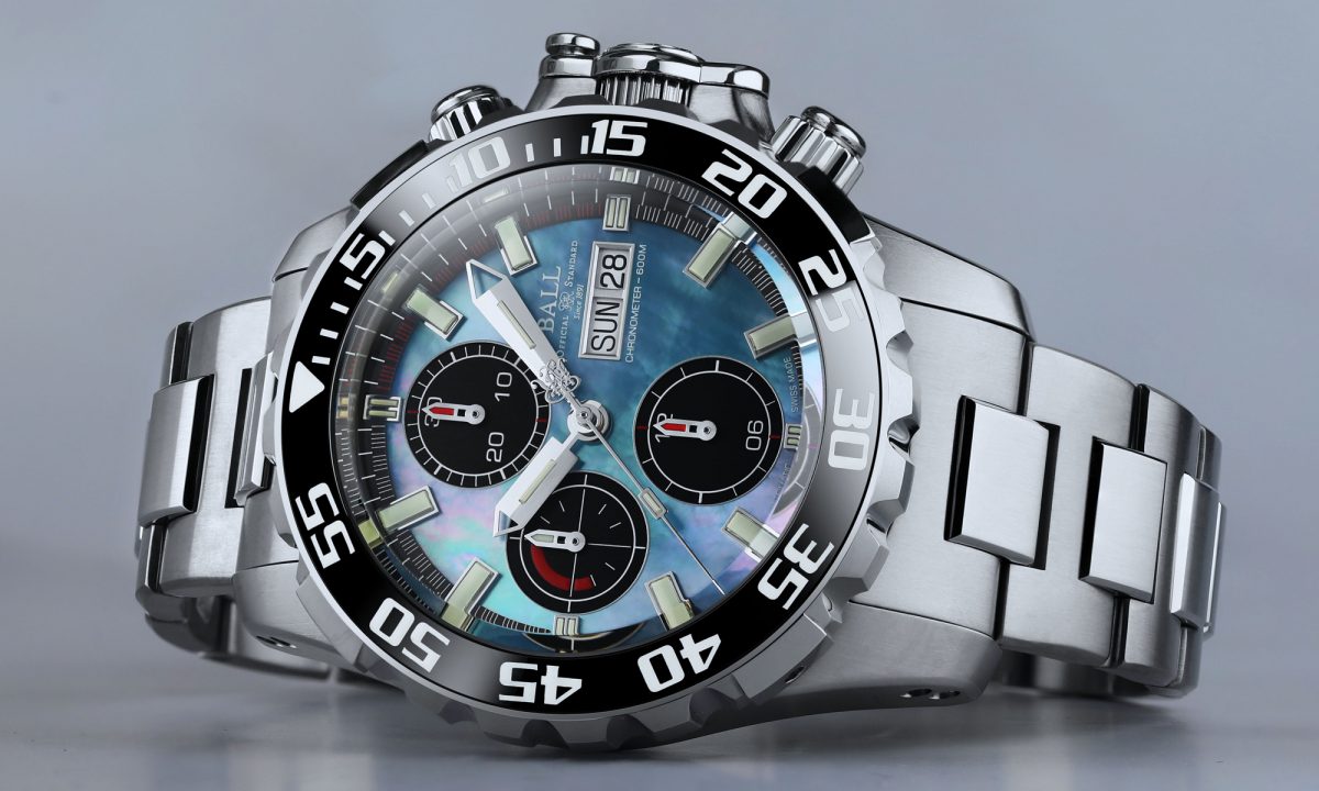 青いマザー オブ パールが眩いダイバーズクロノグラフが登場！ 好きな