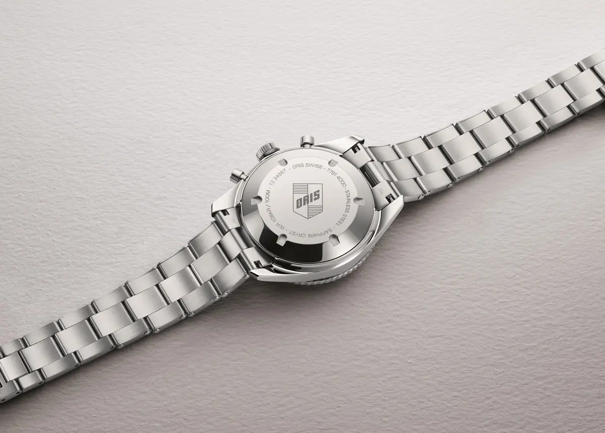 ★未使用品★ オリスダイバーズ 65 クロノグラフ★ ヘルシュタインに広がるオークグリーンを表現。クラシックな佇まいと