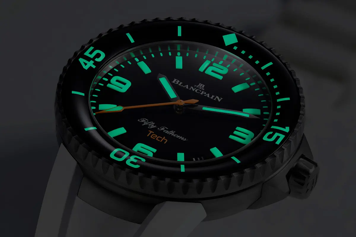 ブランパンのプロ仕様ダイバーズはラバーストラップ交換が数秒で完了