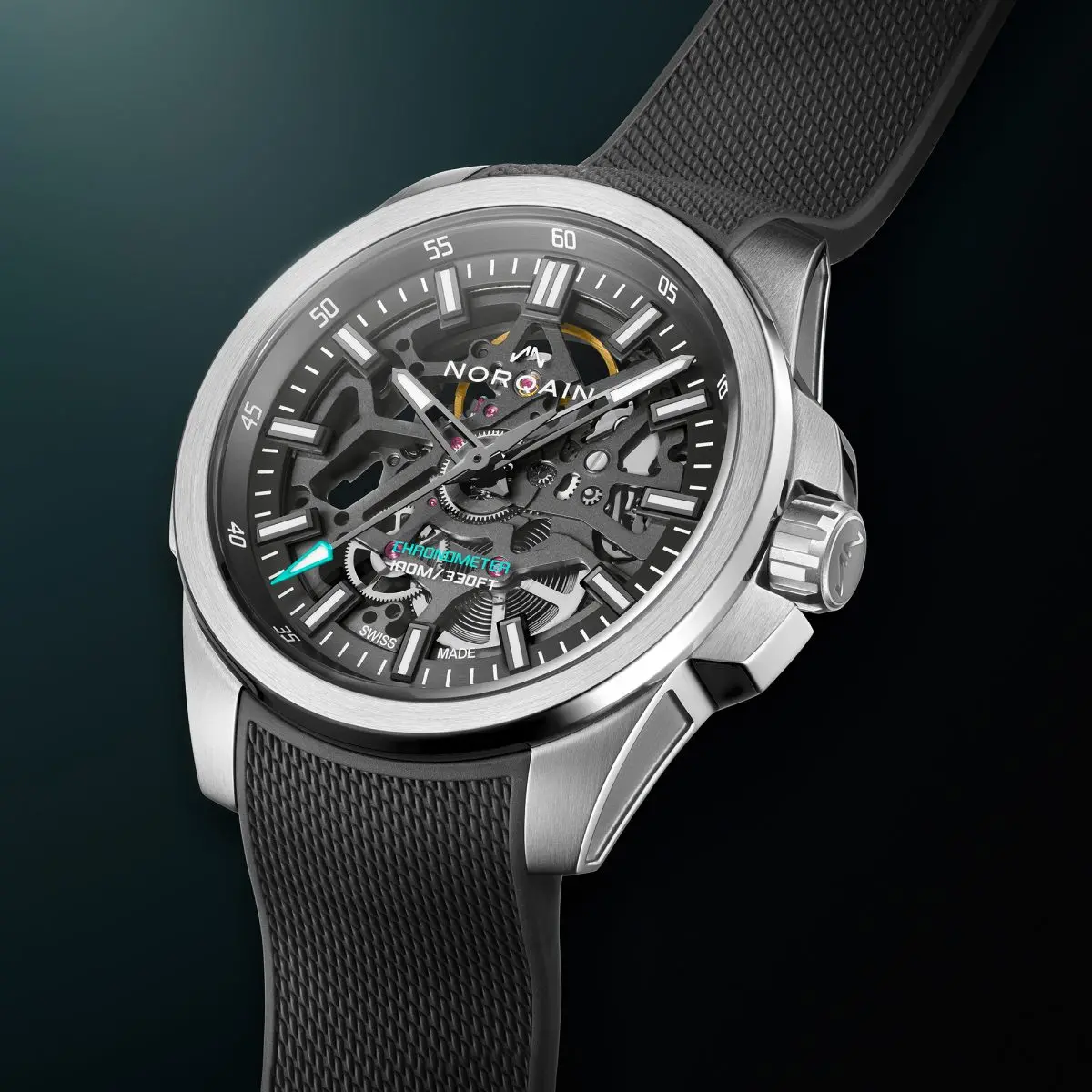 スケルトン文字盤×40mmケースの機械式スポーツウオッチがリリース開始