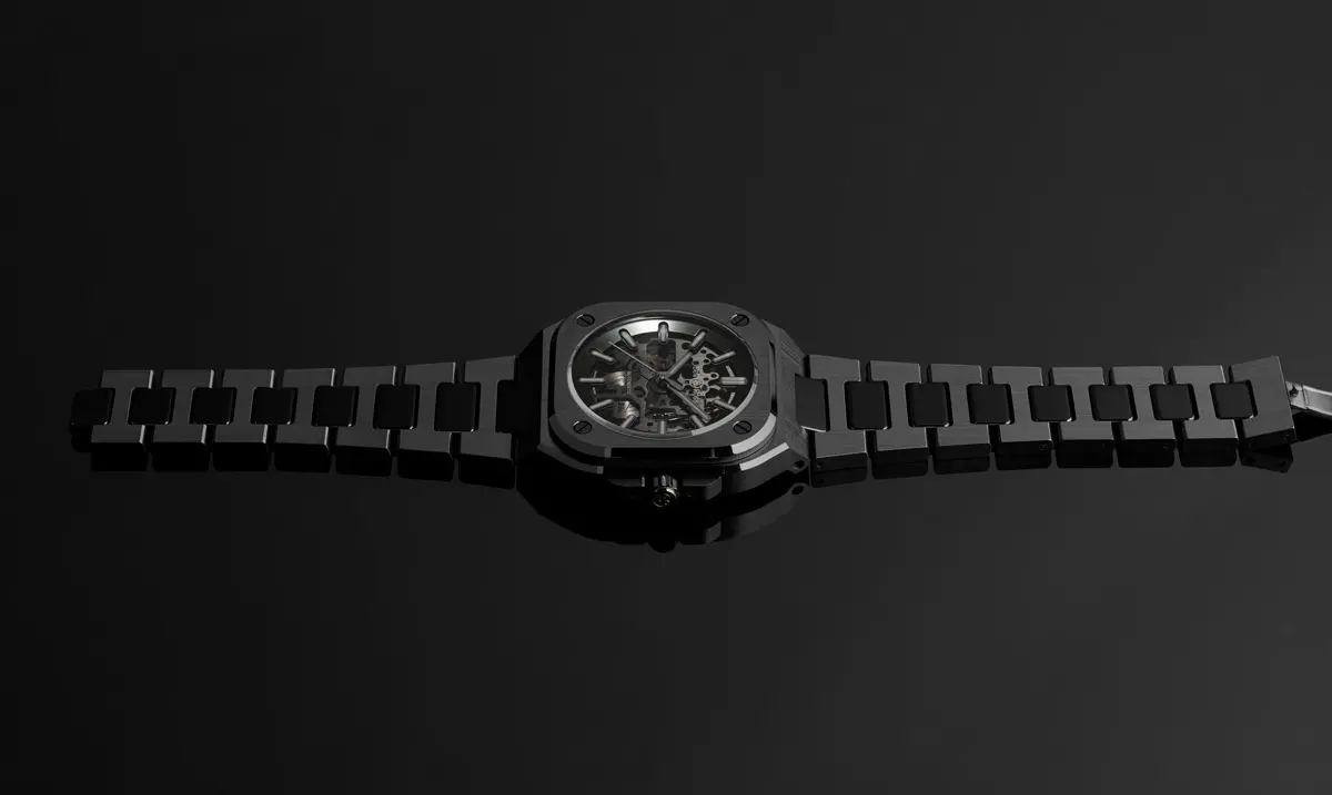ブラックを極めた500本限定ウオッチ「BR-05 スケルトン ファントム