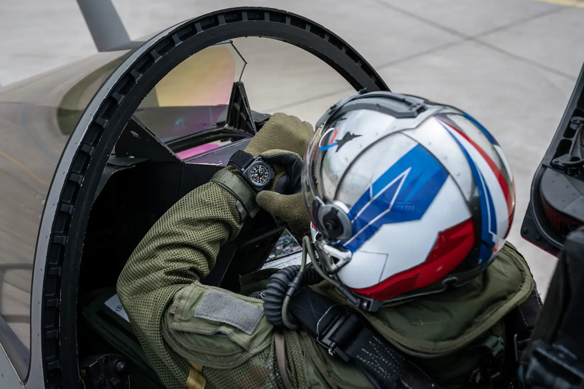 フランス空軍の公式飛行デモンストレーションプログラムとコラボした