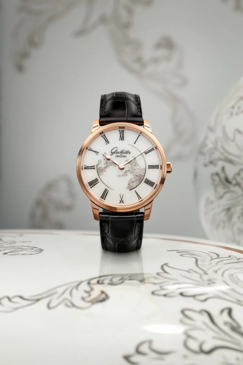 文字盤に個性アリ【グラスヒュッテ・オリジナル】アベンチュリンまたは