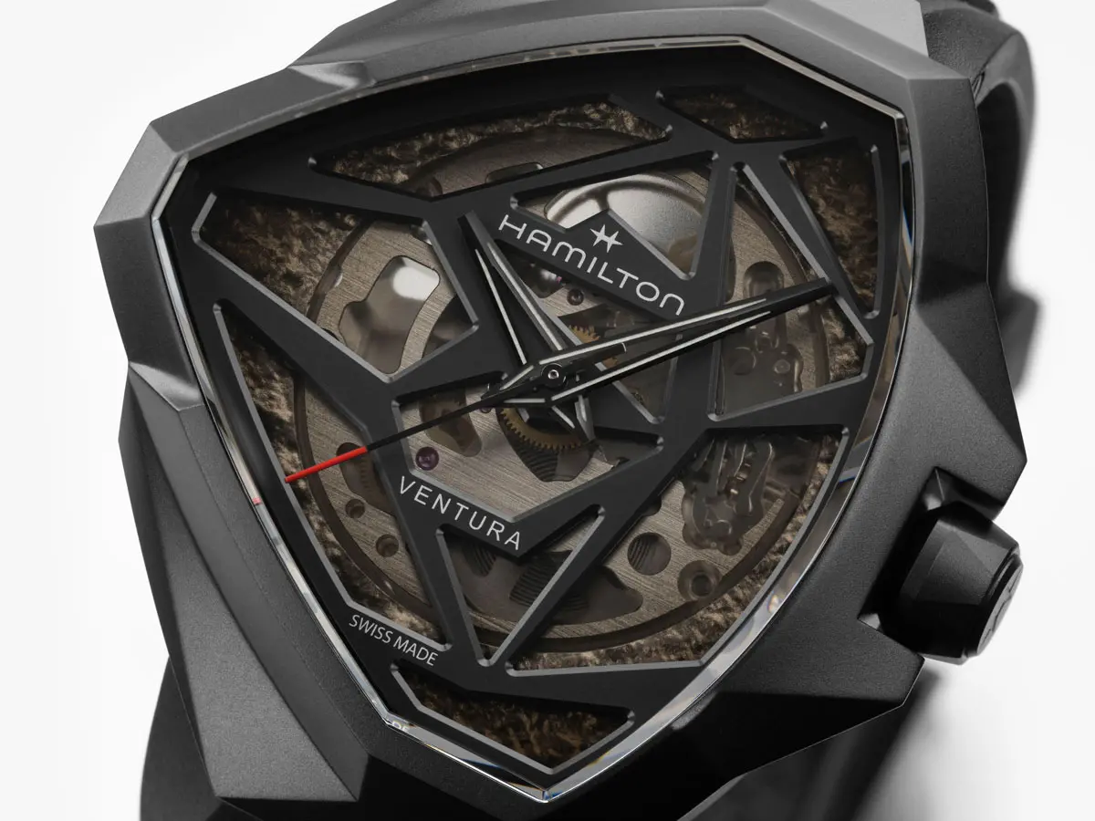 原宿ストリートカルチャーと建築美をまとう――定番ウオッチを