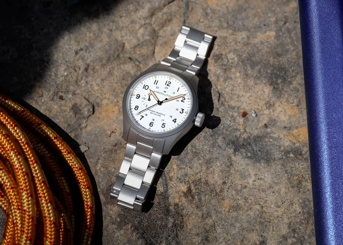 新開発ムーブメント＆パワーリザーブ表示を備えた新たなフィールド