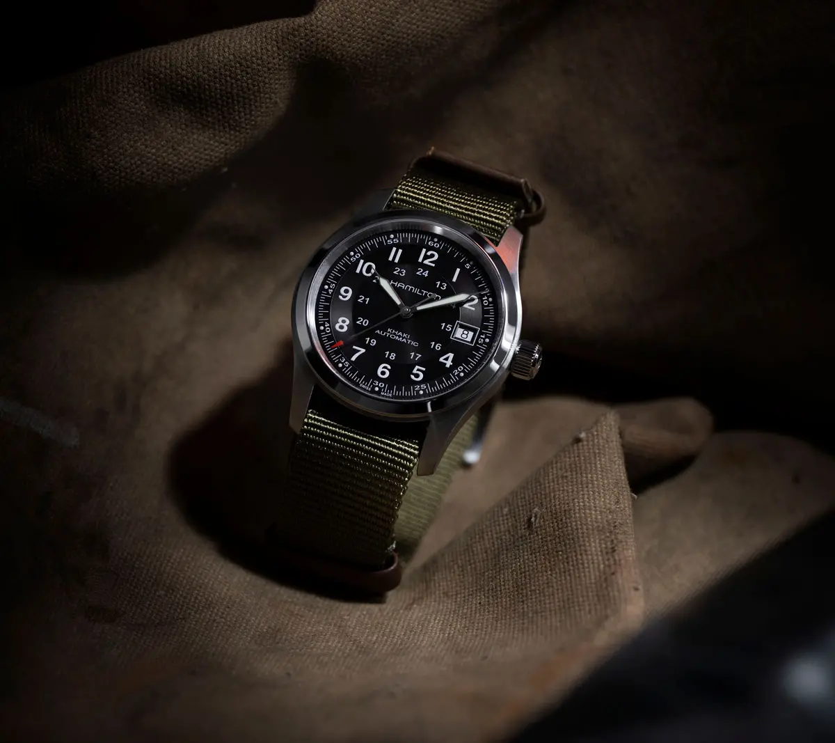 2017WBC 限定時計 ロベルト・カヴァリ BY フランク・ミュラー』から、涼しげな