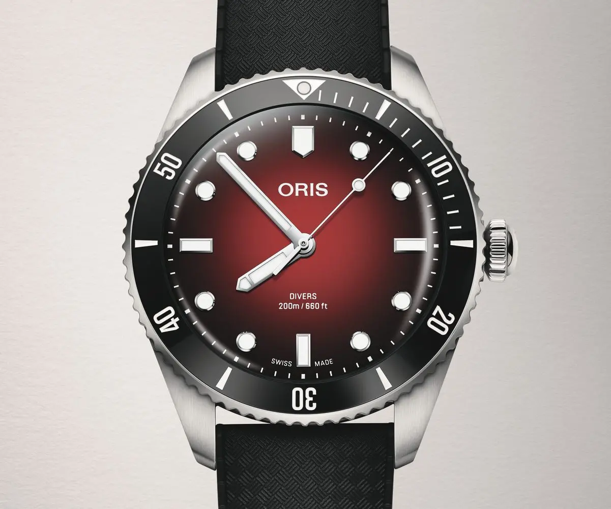 ORIS ダイバーズウォッチ 黒赤 深紅のフュメダイアルに注目！【オリス】世界的なウオッチコミュニティ