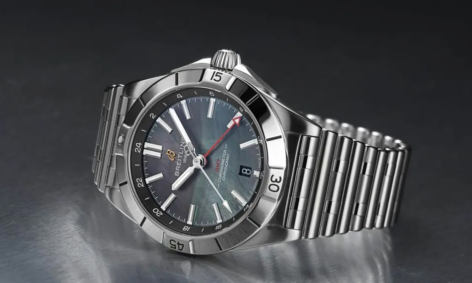 ブライトリング】日本国内で150本の限定販売。ブラックのマザー オブ