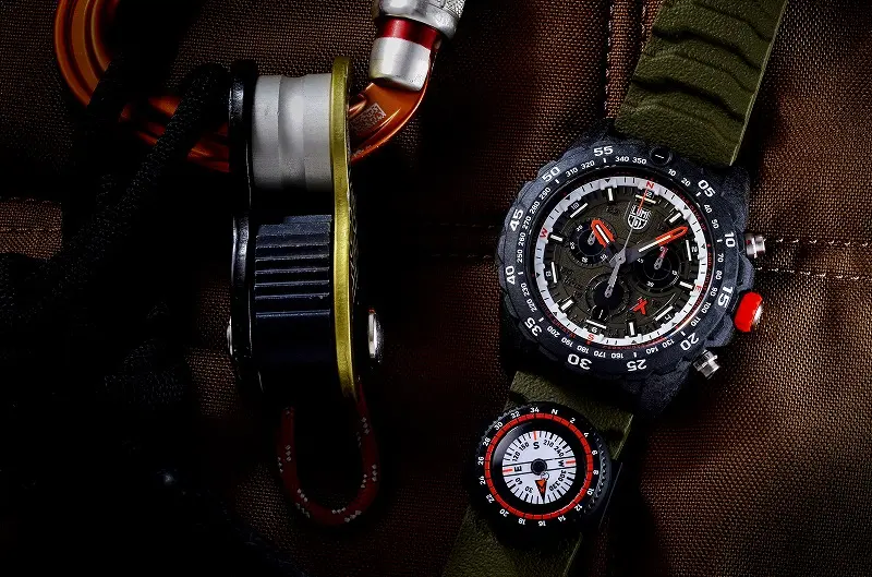 ルミノックス」独自素材とオリーブで仕上げた限定ウオッチ2モデルを