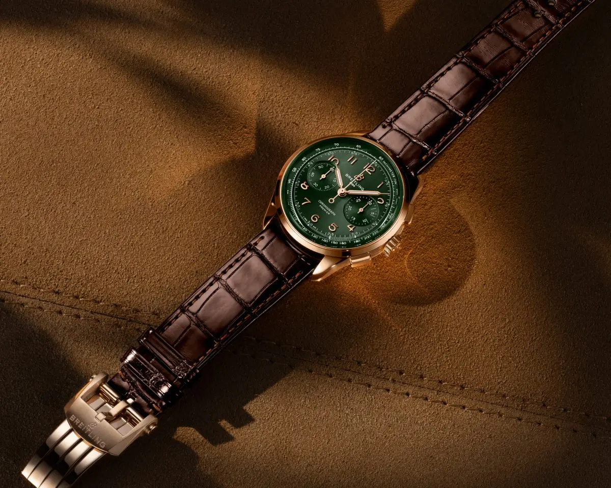 ナビタイマー」＆「プレミエ」から限定ゴールドカプセルコレクション