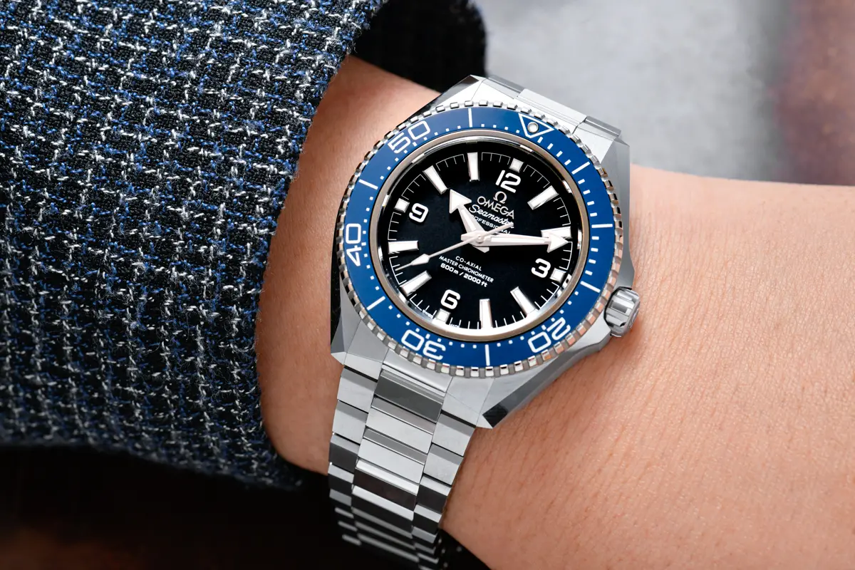 オメガ】第4世代「シーマスター プラネットオーシャン」がデビュー